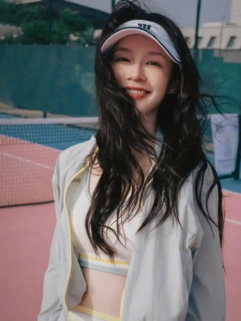 《刑警时刻》:白敬亭,李沁,郭京飞携手,演绎刑侦风云