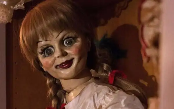 ido娱乐世上最恐怖的洋娃娃看完我再也不想买娃娃了晚上都敢睡觉了