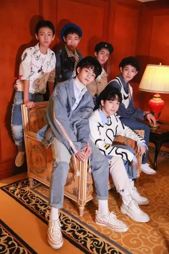 这么野!16岁男爱豆约素人被曝,女方也不是什么好鸟