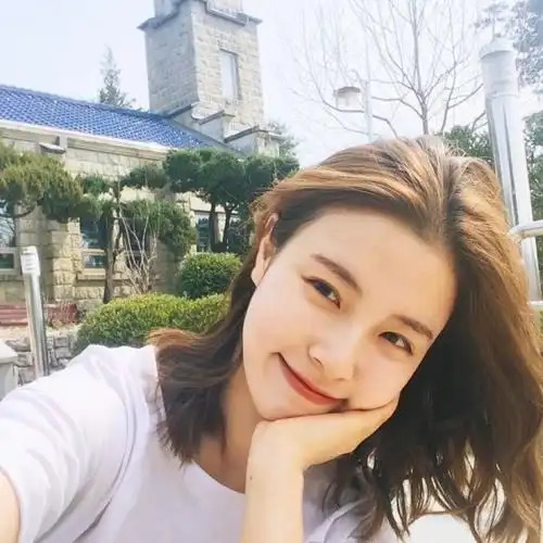 女生头像 韩国 微笑