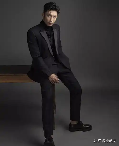 知了们你们觉得柯震东和黄景瑜谁更有男人味一些