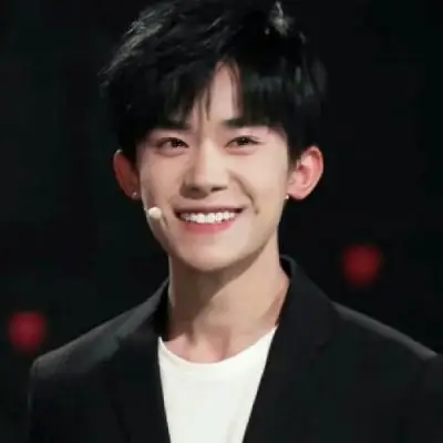 易烊千玺头像最帅图片易烊千玺头像女生新款