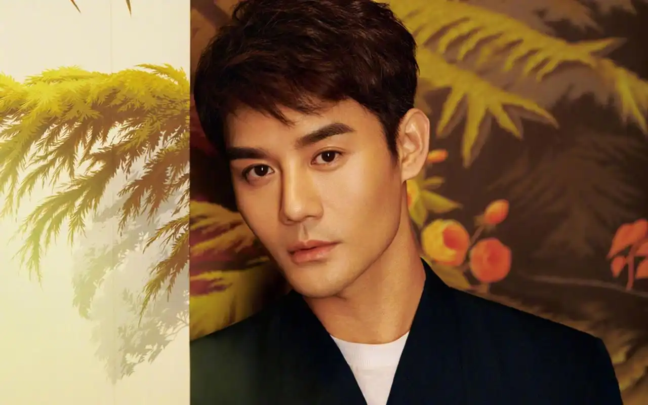 王凯复古儒雅写真图片桌面壁纸