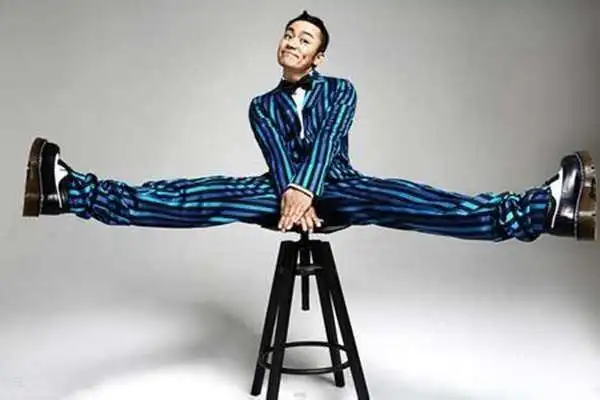 谁说男星不会一字马,杨洋的柔软程度让很多女生自愧不如