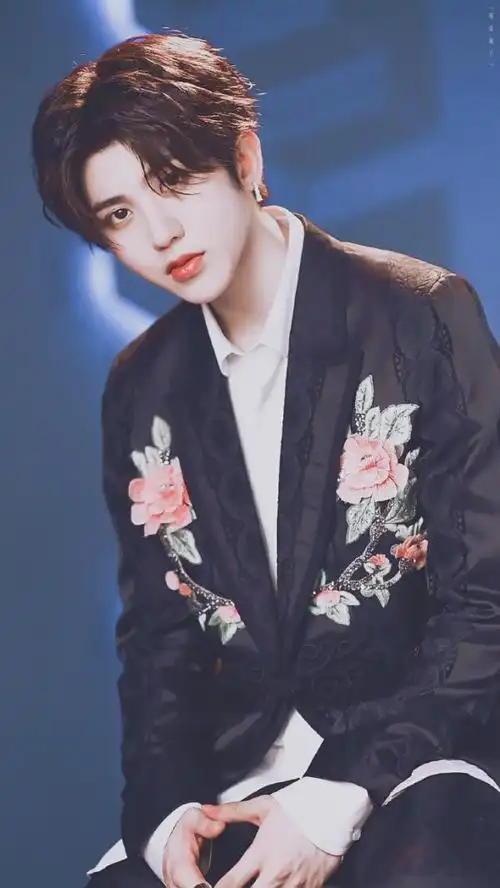 蔡徐坤图片帅气有意境 蔡徐坤的老婆看过来