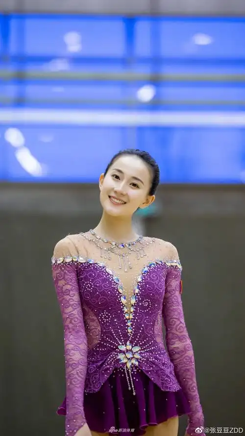 艺体女神张豆豆高难度一字马 颜值甜美身材曼妙(12)