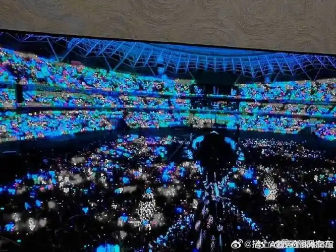 tfboys415十周年#  点进来的路人们会发现:王俊凯粉丝是唯一一个十