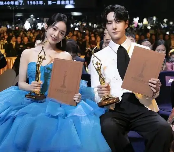 王一博风流事事实证明满身谣言却早已走上了另一条大道