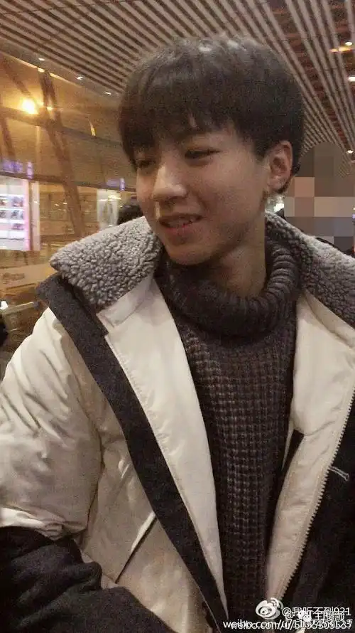 王俊凯素颜无修图高颜值出没