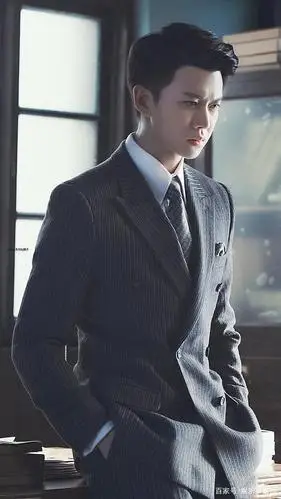 民国流行的大背头发型真是又酷又讨人喜欢.