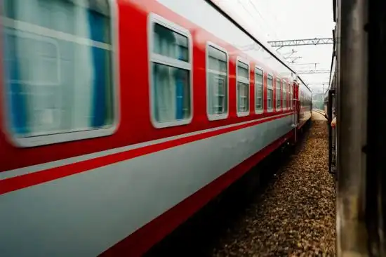 杭州绿皮火车 通勤列车的怀旧旅程