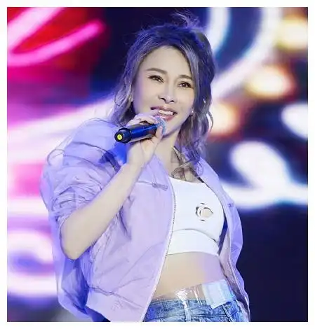 蒙面唱将重现《屋顶》,吴宗宪提周杰伦,侯佩岑的回应笑翻全场