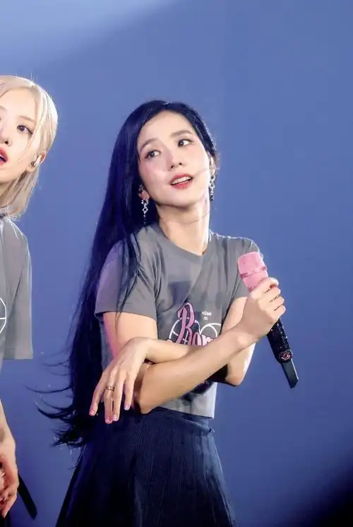 kimjisoo超话91#blackpink世巡结束了#230917 世巡首