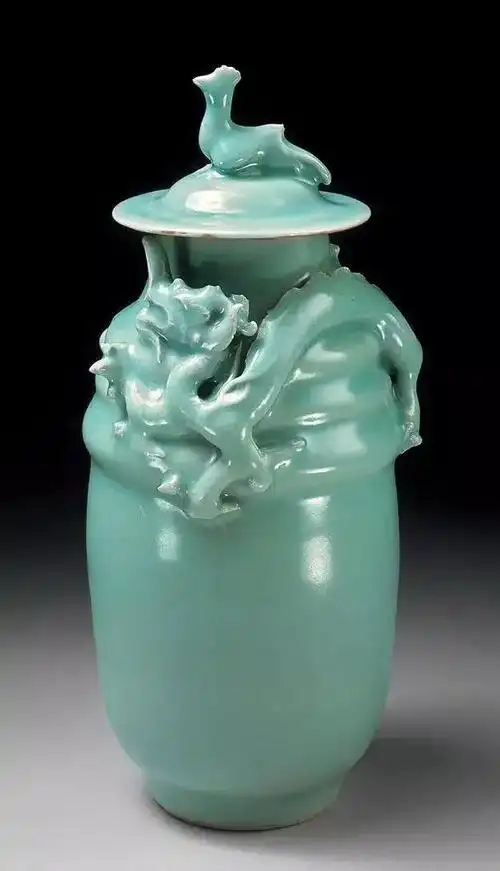 这才是南宋龙泉窑瓷器的极致釉色这件南宋龙泉窑61梅子青釉61堆塑