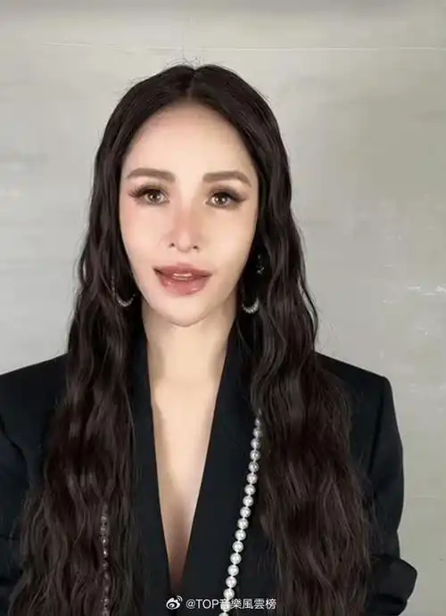 萧亚轩混血烟熏妆##萧亚轩近期状态