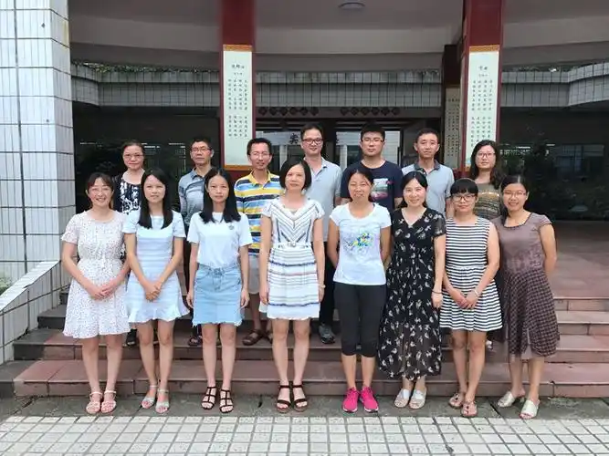科组教师合照-惠州市实验中学