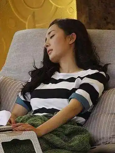 娱乐圈被称为睡美人的6大明星最后一位的睡姿无敌了
