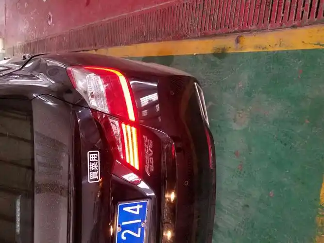 改装作业九代雅阁30改装95代外观作业