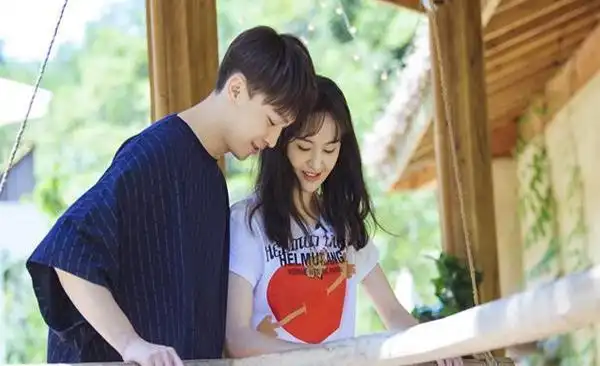 郑爽张恒再曝分手郑爽在节目中表示重新考虑关系