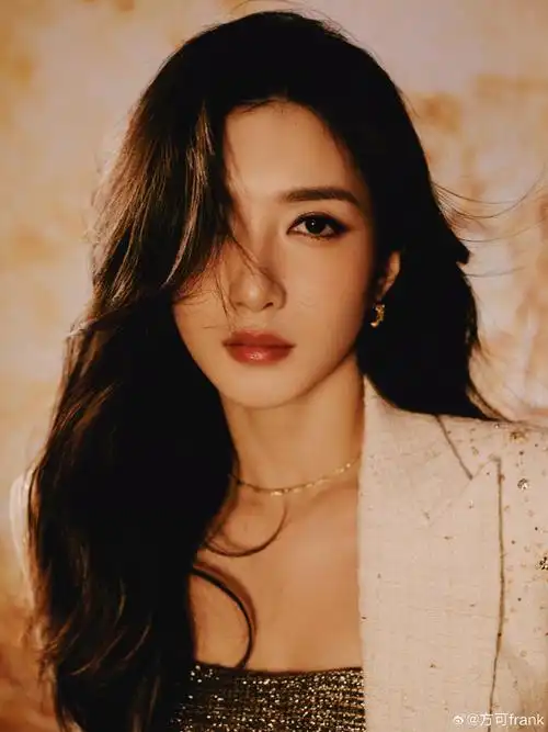 今日份美丽江江～江疏影超话发型:方可✌️