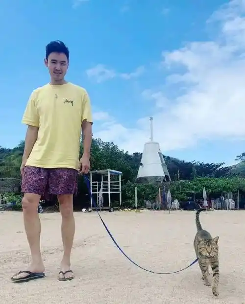 黄俊捷被富婆包养倪妮交大佬男友阮经天宋祖儿恋情曝光贾玲奥斯卡影后