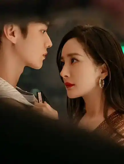 许凯新剧给杨幂跪了##杨幂许凯新剧吻戏好上头