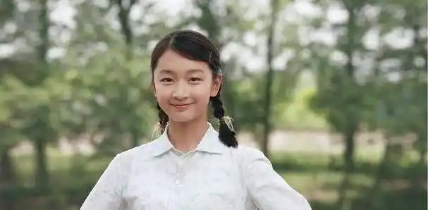 原创原创28岁周冬雨成为最年轻的双料影后比起易烊千玺她赢在了哪里