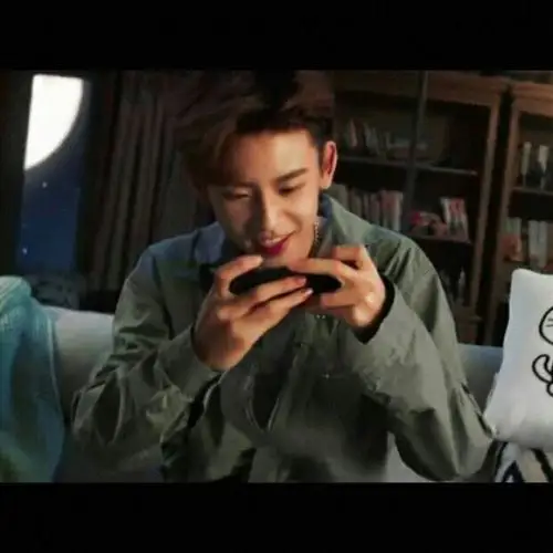 小鬼王琳凯 女友视角