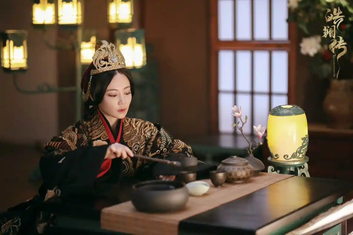 谭卓《皓镧传》悲情收官 "华阳夫人"戏外翻牌粉丝留言超有趣