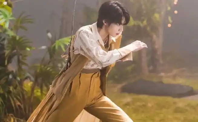 刘耀文背影随拍