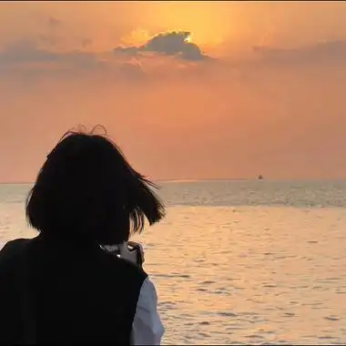 夏日海边女头温柔又唯美 干净又小清新的夏季女头合集_美女头像_头像