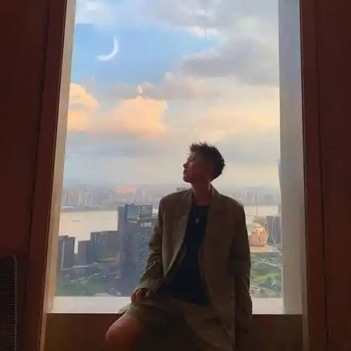 情侣头像丨两个人朝着相同的方向努力,就是最好的爱情.