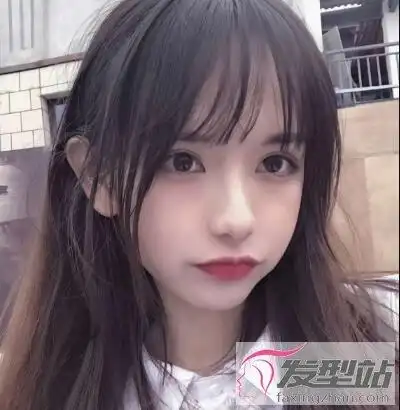女生空气刘海适合什么发型万能刘海魅力挡不住