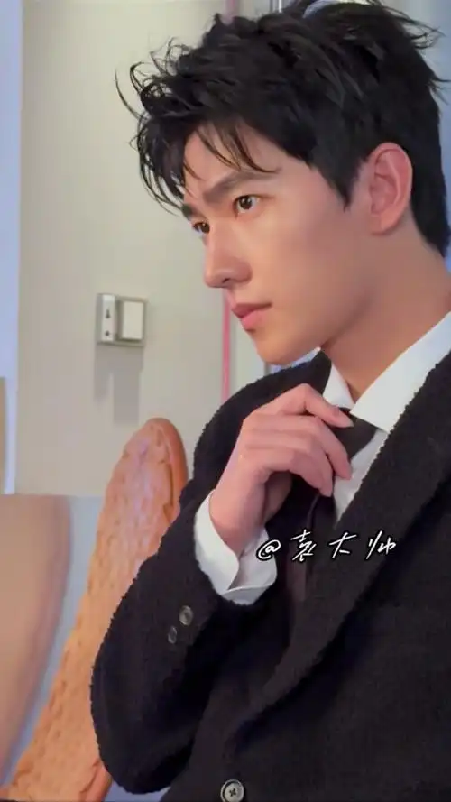 化妆师镜头下的杨洋