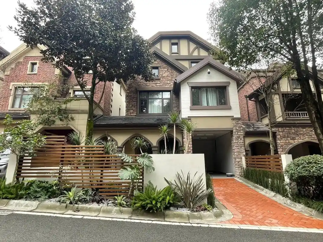 龙湖悠山郡精装类独栋 #别墅 - 抖音