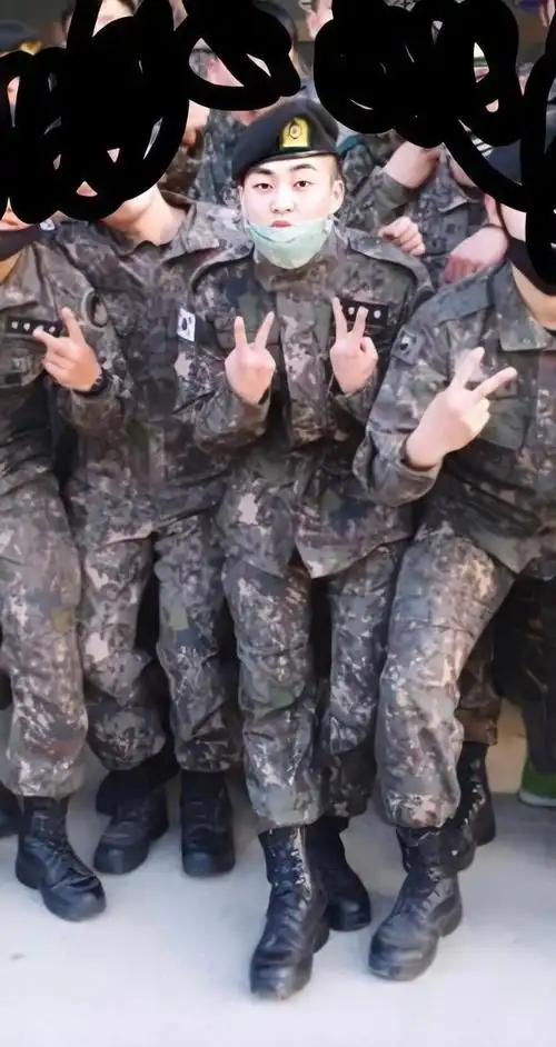 新鲜的珉锡合照,今天也是思念哥哥的一天!