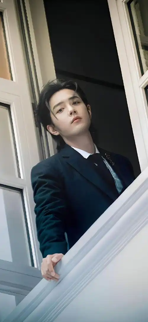 手机壁纸##肖战米兰时装周