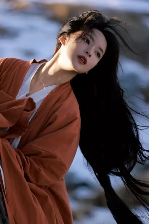 孙安可雪地赤狐妆##孙安可红衣古风造型