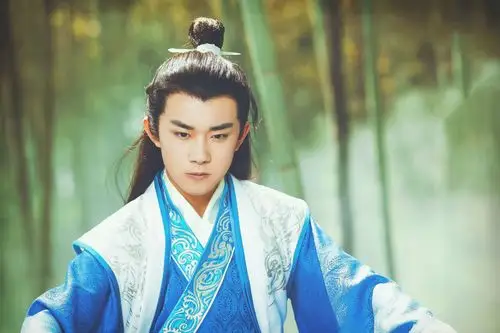 易烊千玺 思美人