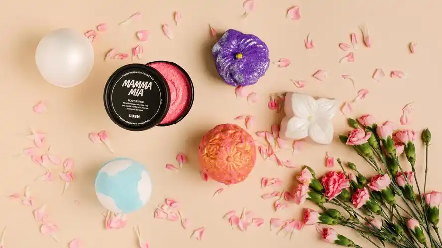 lush 岚舒推出2021年母亲节(夏季)限定系列