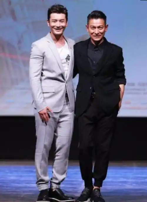 人民日报点赞刘德华流水的娱乐圈永远的刘德华