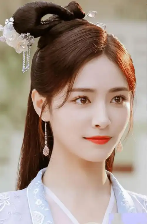 许佳琪新剧路透曝光细品失去精修的脸蛋陌上人如玉实锤