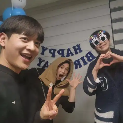 曺圭贤0203生日快乐