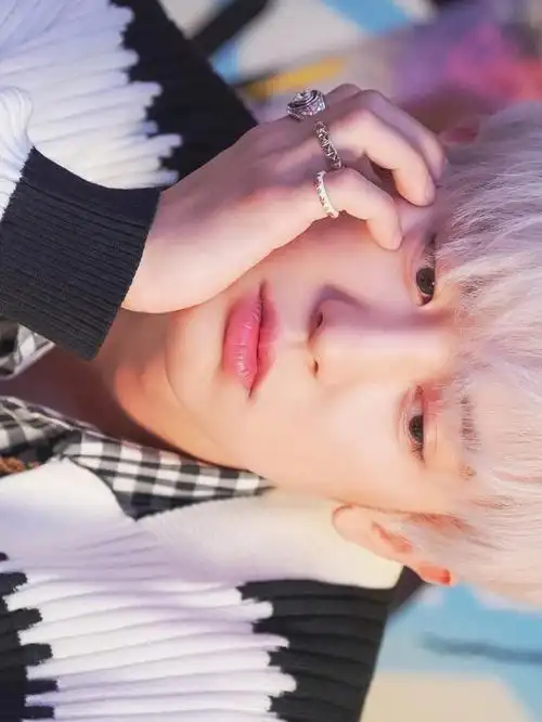 灿烈  #锁屏壁纸  #朴灿烈壁纸