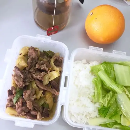 洋洋洋洋洋子做的办公室午餐