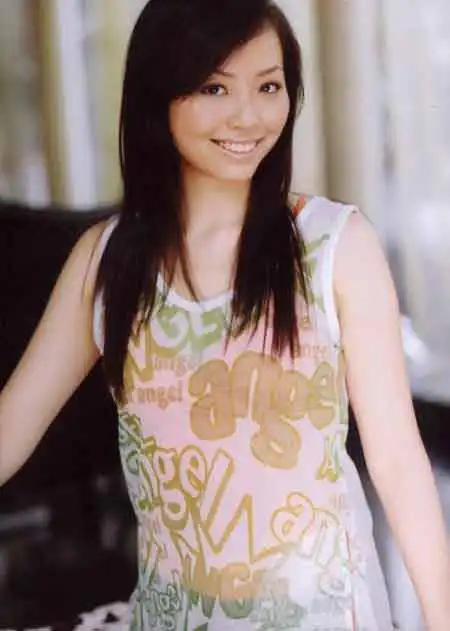 张靓颖回蓉上课 备战5月7日北京首次个唱