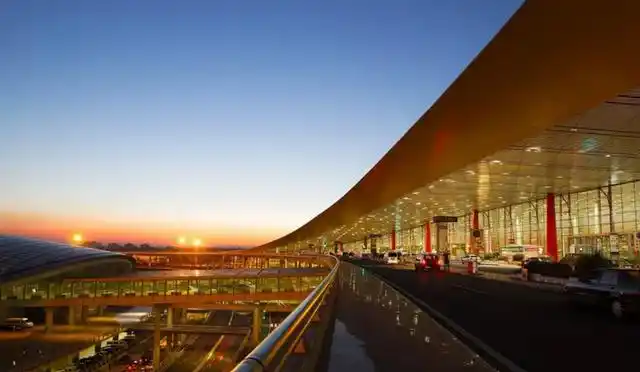 世界超大型机场,我国航空门户,北京首都国际机场的交通配套简介