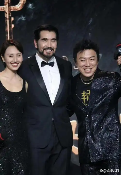 《封神》红毯:黄渤社会大哥,袁泉优雅知性,异域妲己撞脸热巴