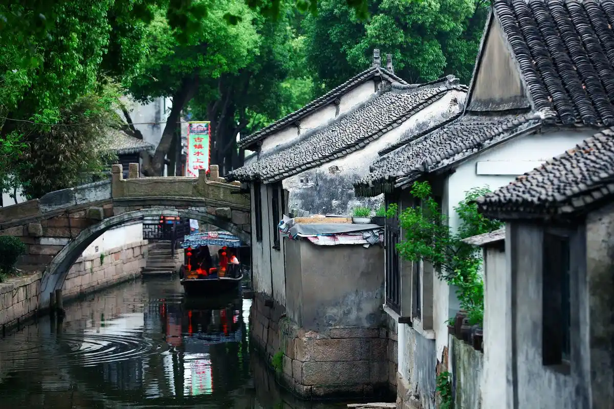江南水乡最美的8大烟雨古镇,充满诗意,你去过几个?