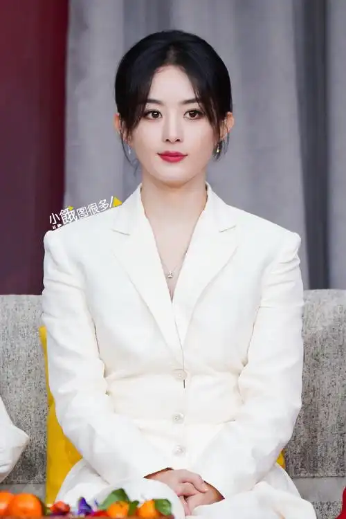 赵丽颖简约高智妆##张艺谋夸奖赵丽颖